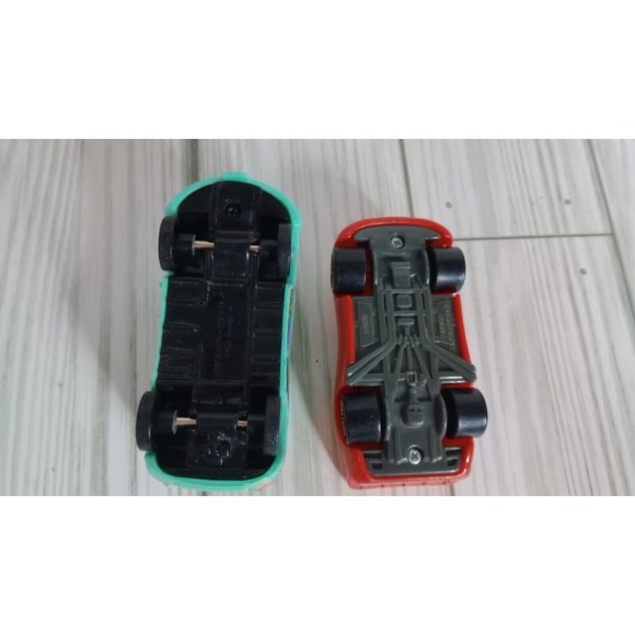 Lot Of 2 Disney Cars Lightning McQueen And Filmore Plastic Models - Picture 6 of 7